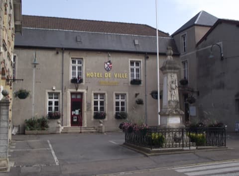 Couvreur Écrouves